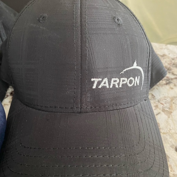 LOT of 4 baseball hats/ caps! - Picture 5 of 6